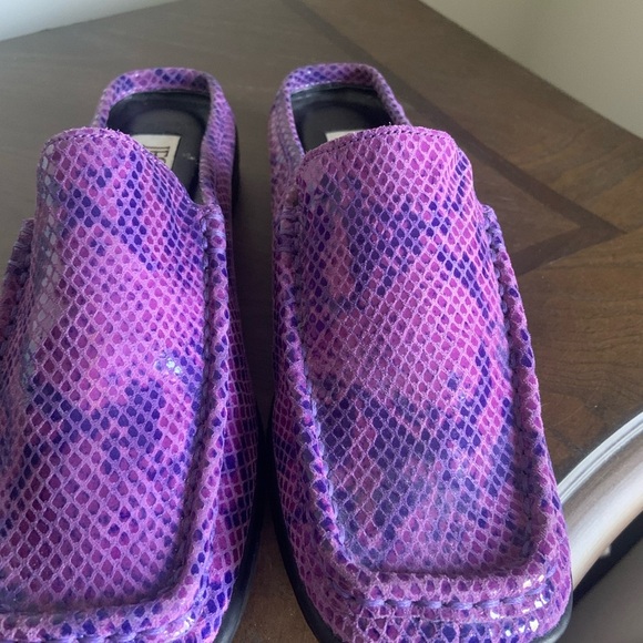 100% leather Purple Alligator design Women's Mules 6 - Picture 4 of 6